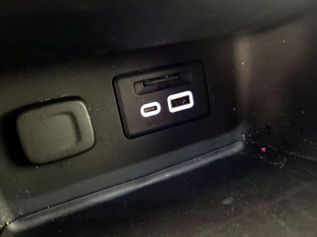 Photo of 2022 Black GMC Acadia