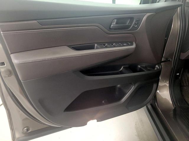 Photo of 2022 Gray Honda Odyssey