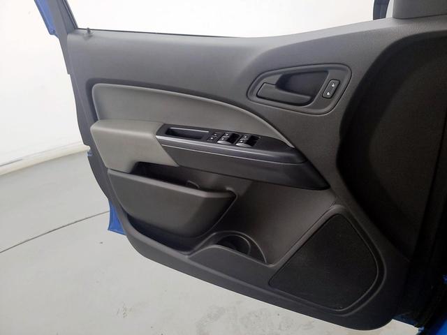 Photo of 2021 Blue Chevrolet Colorado