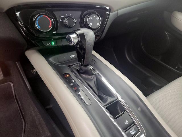 Photo of 2022 White Honda HR-V