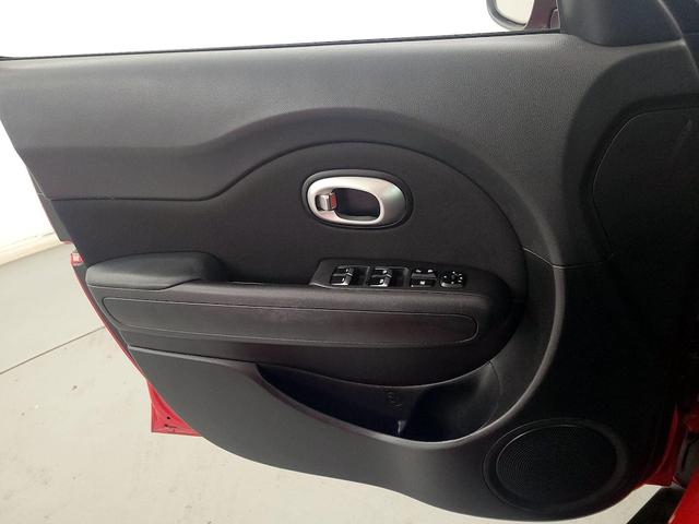 Photo of 2018 Red Kia Soul