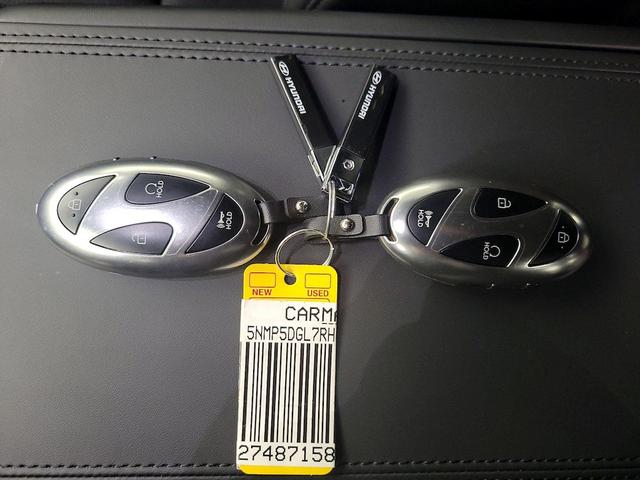 Photo of 2024 Gray Hyundai SANTA FE
