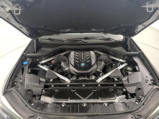 Photo of 2022 Gray BMW X5