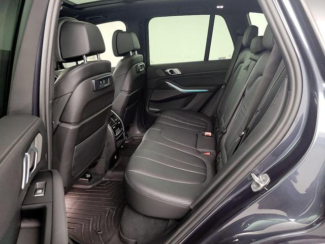 Photo of 2022 Gray BMW X5