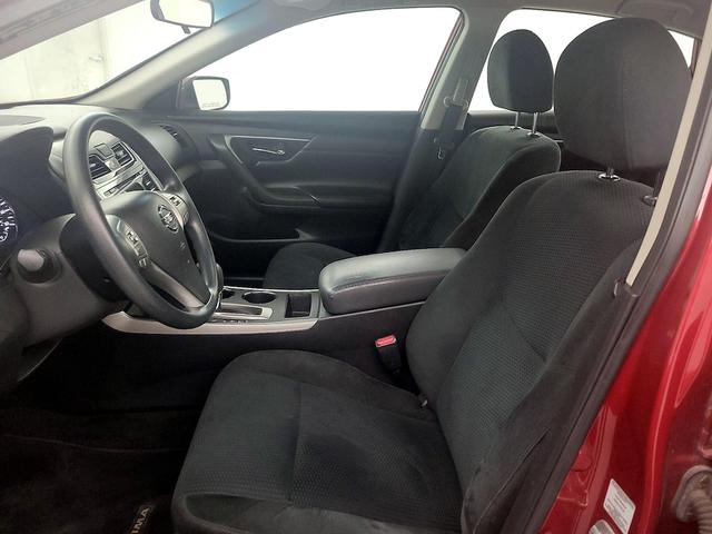 Photo of 2015 Burgundy Nissan Altima