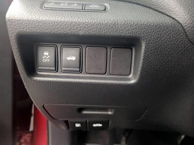 Photo of 2015 Burgundy Nissan Altima