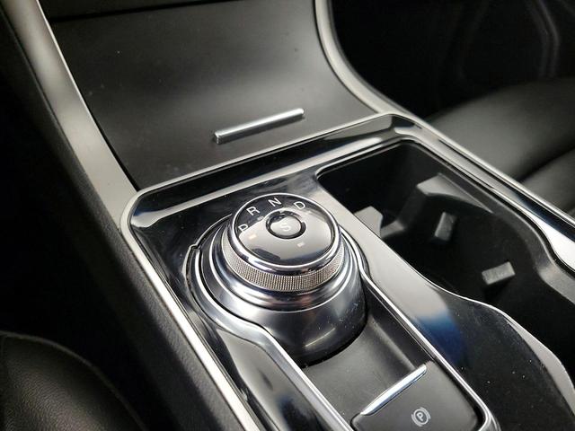 Photo of 2020 Green Ford Edge