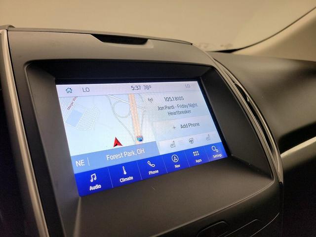 Photo of 2020 Green Ford Edge