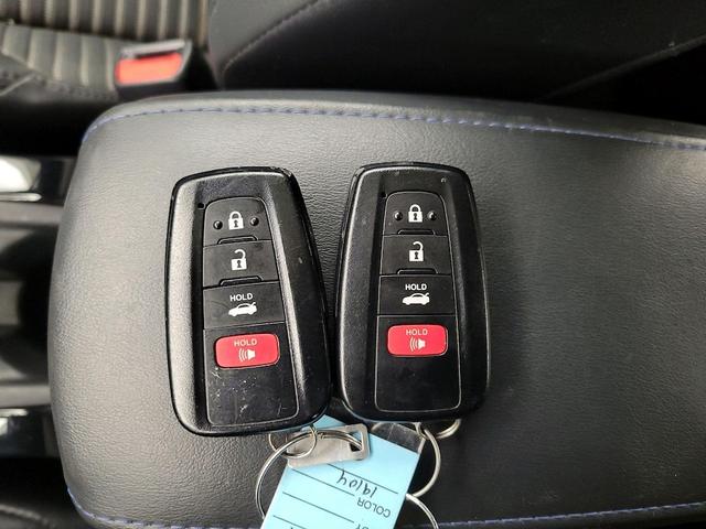 Photo of 2022 White Toyota Corolla