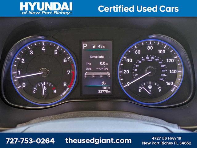 Photo of 2022 Cyber Silver Hyundai KONA