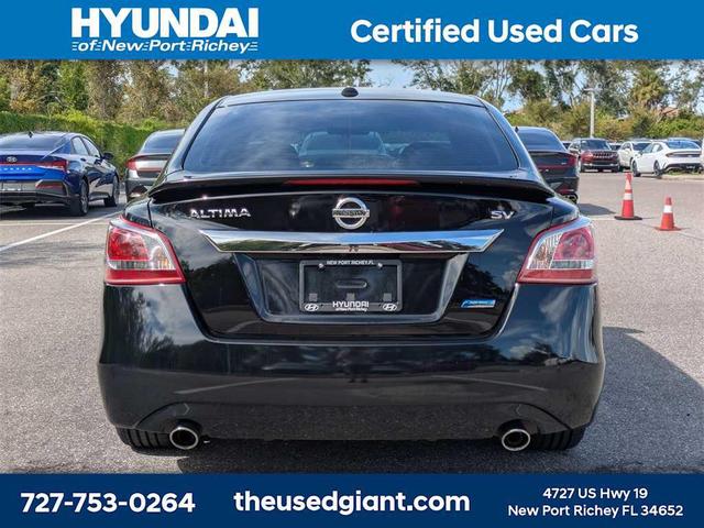 Photo of 2013 Super Black Nissan Altima