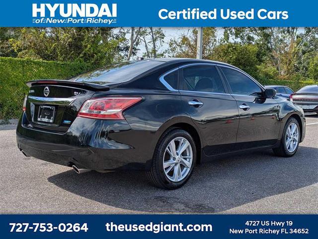 Photo of 2013 Super Black Nissan Altima