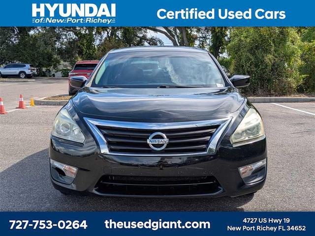 Photo of 2013 Super Black Nissan Altima