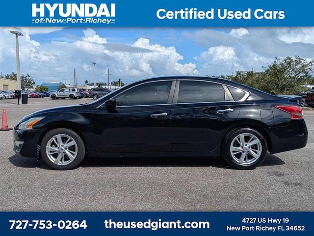 Photo of 2013 Super Black Nissan Altima