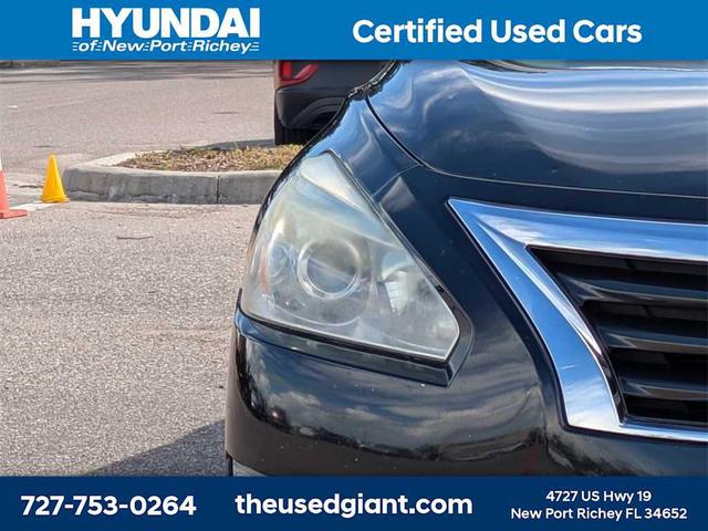 Photo of 2013 Super Black Nissan Altima