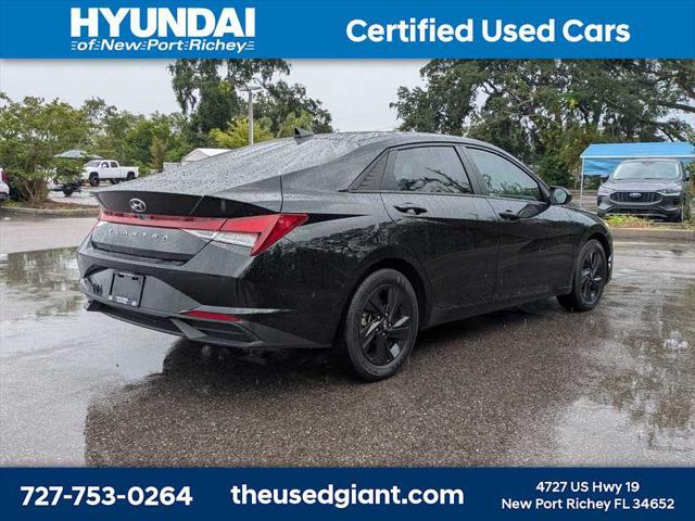 Photo of 2022 Phantom Black Hyundai ELANTRA