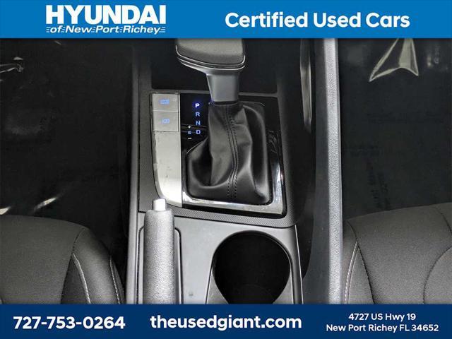 Photo of 2022 Phantom Black Hyundai ELANTRA
