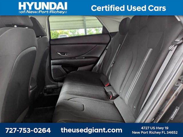 Photo of 2022 Phantom Black Hyundai ELANTRA