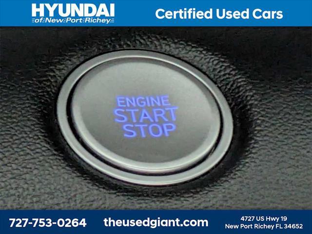 Photo of 2022 Phantom Black Hyundai ELANTRA