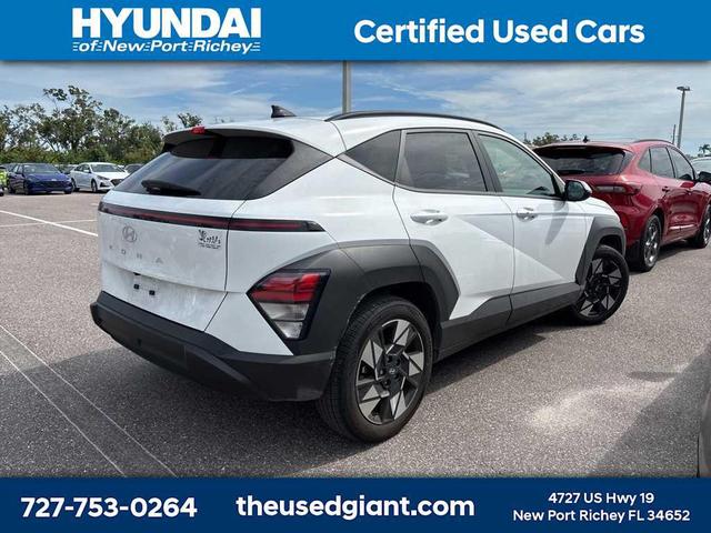 Photo of 2024 Atlas White Hyundai KONA