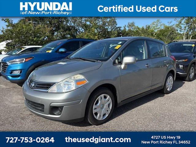 Photo of 2012 Magnetic Gray Metallic Nissan Versa