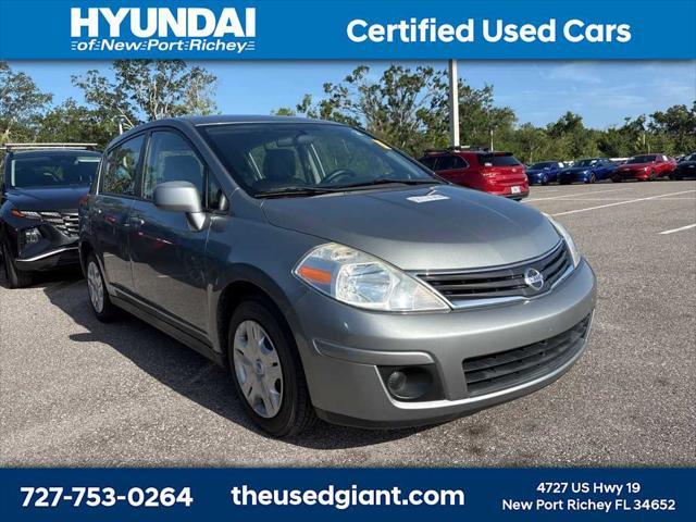 Photo of 2012 Magnetic Gray Metallic Nissan Versa