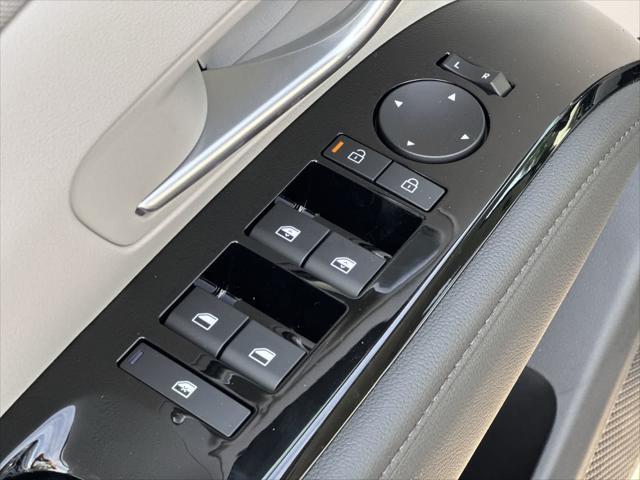 Photo of 2025 Titan Gray Hyundai TUCSON Hybrid