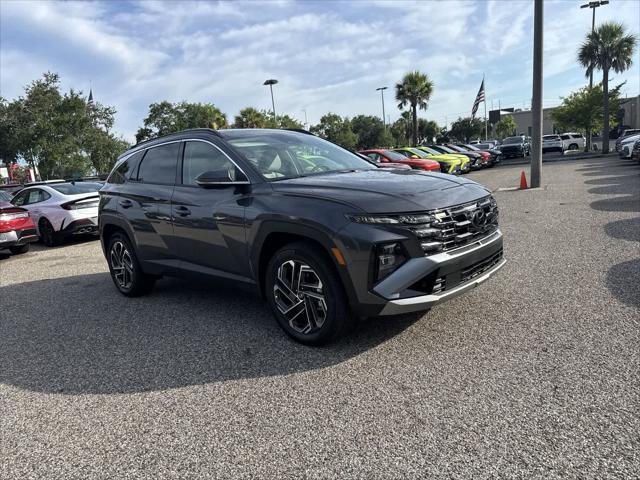 Photo of 2025 Titan Gray Hyundai TUCSON Hybrid