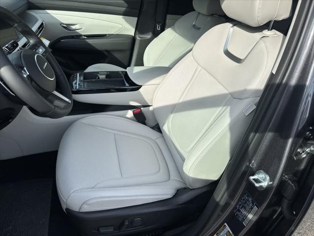 Photo of 2025 Titan Gray Hyundai TUCSON Hybrid