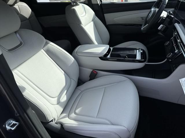 Photo of 2025 Titan Gray Hyundai TUCSON Hybrid