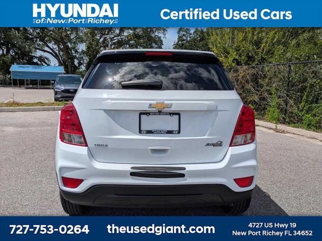 Photo of 2022 Summit White Chevrolet Trax