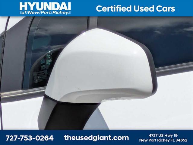 Photo of 2022 Summit White Chevrolet Trax