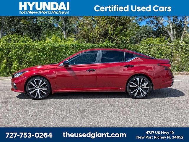 Photo of 2022 Scarlet Ember Tintcoat Nissan Altima