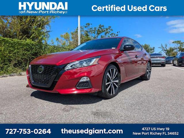 Photo of 2022 Scarlet Ember Tintcoat Nissan Altima