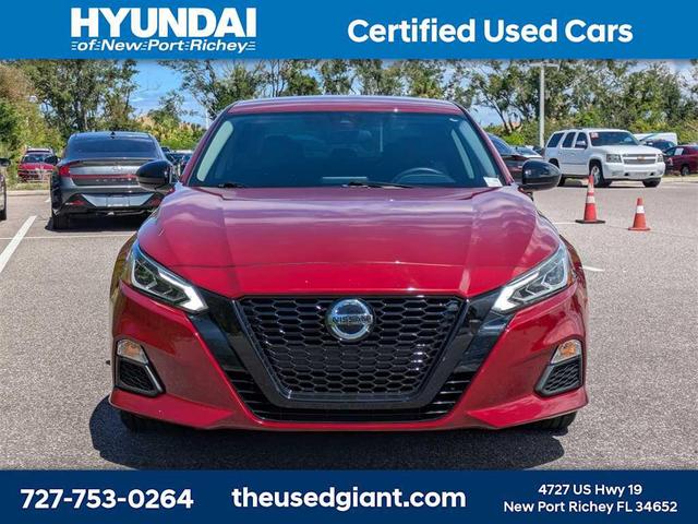 Photo of 2022 Scarlet Ember Tintcoat Nissan Altima