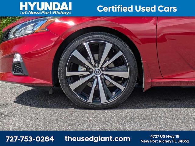 Photo of 2022 Scarlet Ember Tintcoat Nissan Altima