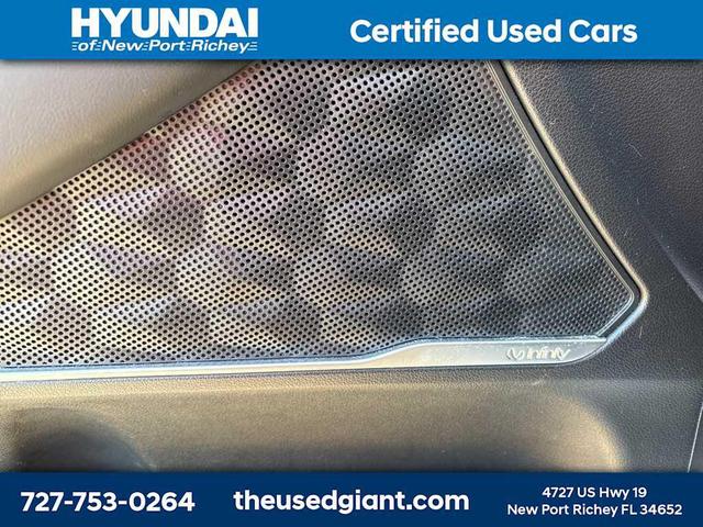 Photo of 2020 Quartz White Hyundai SANTA FE