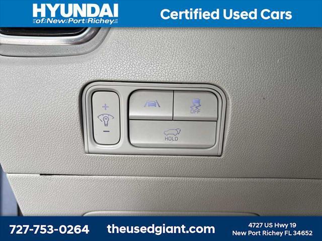 Photo of 2023 Everlasting Silver Kia Sorento