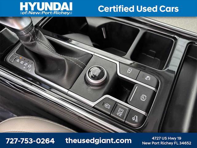 Photo of 2023 Everlasting Silver Kia Sorento