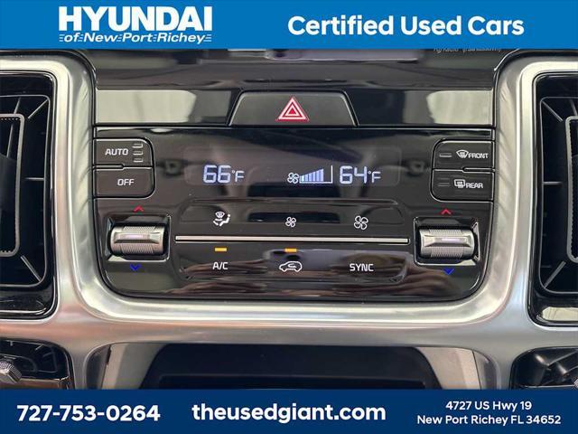 Photo of 2023 Everlasting Silver Kia Sorento