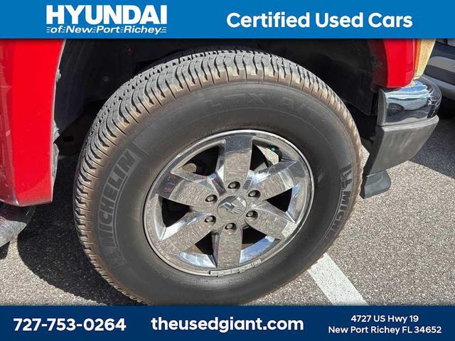 Photo of 2011 Victory Red Chevrolet Colorado