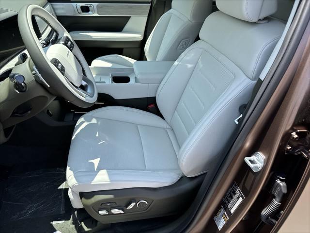 Photo of 2025 Earthy Brass Matte Hyundai SANTA FE HEV