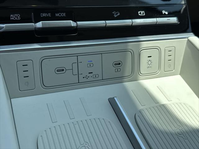 Photo of 2025 Earthy Brass Matte Hyundai SANTA FE HEV