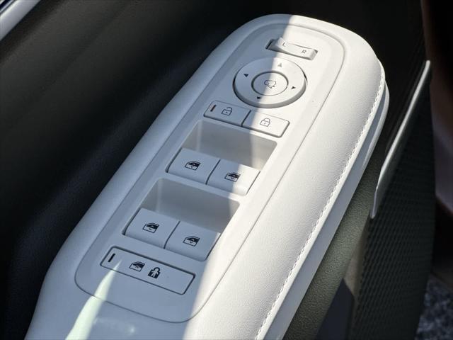 Photo of 2025 Earthy Brass Matte Hyundai SANTA FE HEV