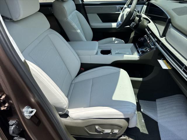 Photo of 2025 Earthy Brass Matte Hyundai SANTA FE HEV