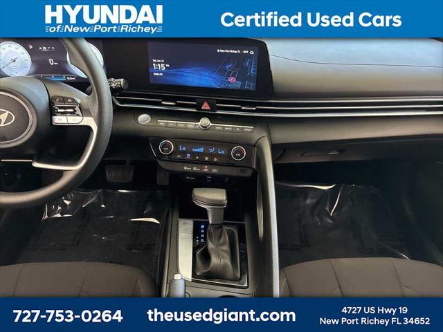 Photo of 2024 Amazon Gray Hyundai ELANTRA
