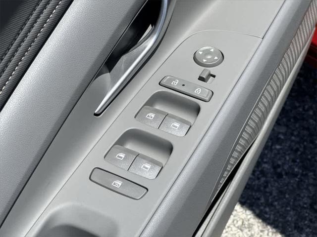 Photo of 2025 Abyss Black Hyundai ELANTRA