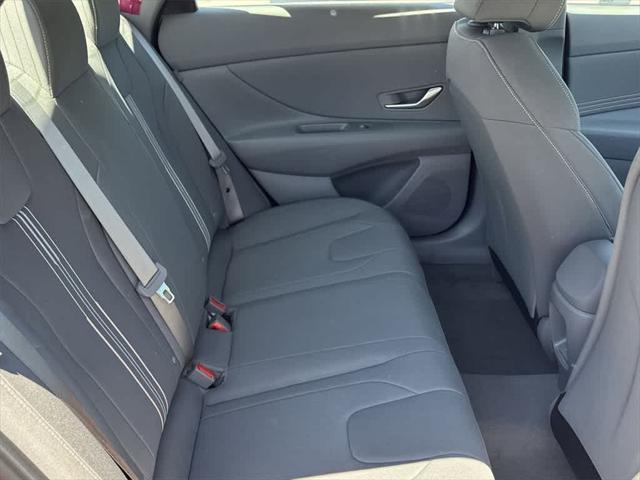 Photo of 2025 Abyss Black Hyundai ELANTRA