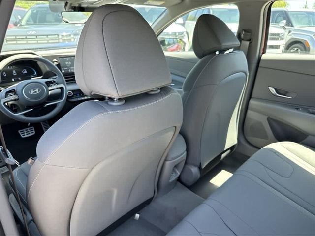 Photo of 2025 Abyss Black Hyundai ELANTRA