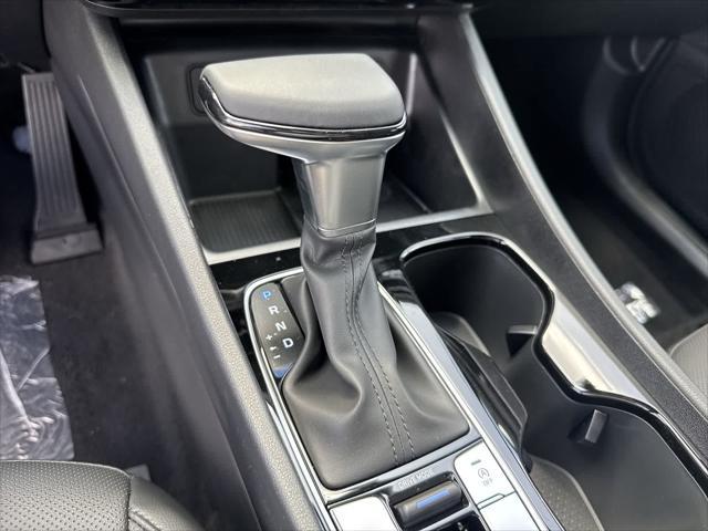 Photo of 2025 Serenity White Pearl Hyundai TUCSON
